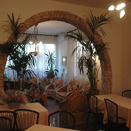 Ornella Hotel *